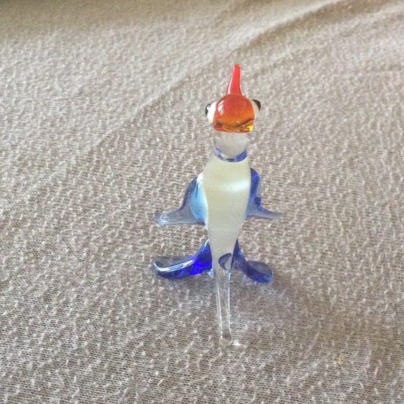 Blown Glass Penguin Figurine - Picture 3 of 7